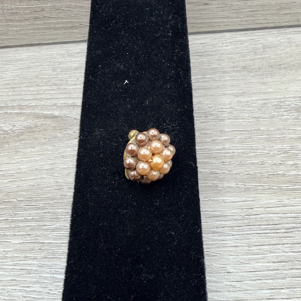 Elegant Pearl Cluster Brooch